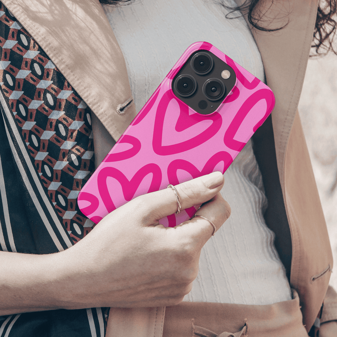 Love Knows Phone Case