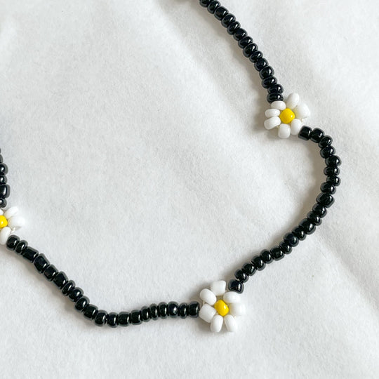 Black Daisy Bead Necklace